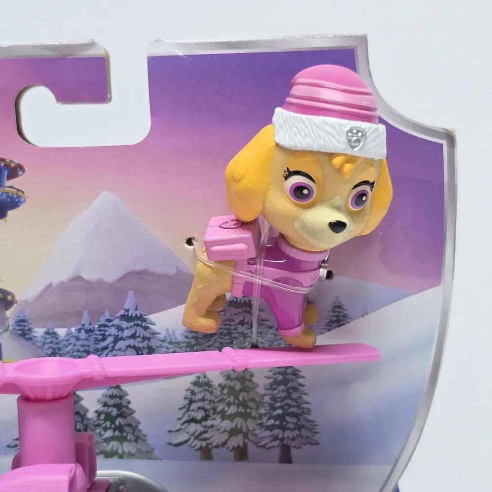 PAW Patrol Skye Holiday Helicopter with Christmas Wreath & Skye Figurine Set NWT